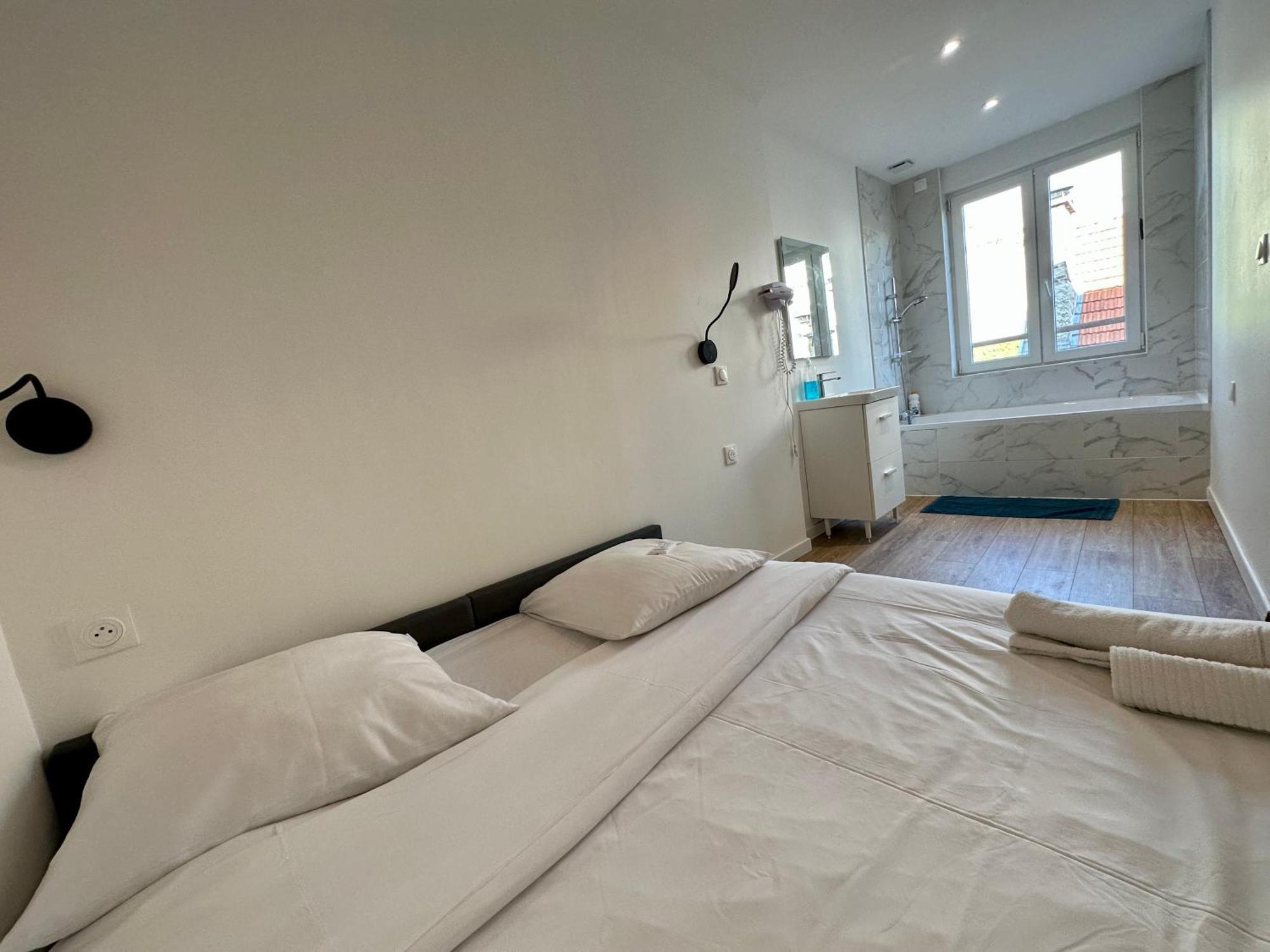 Petra - Appartement Climatise En Hypercentre Reims Eksteriør billede